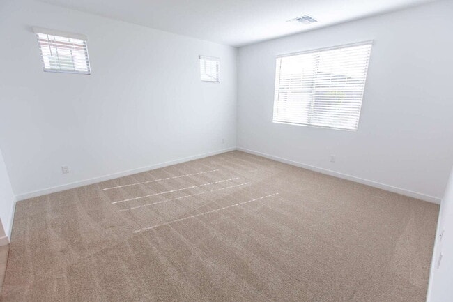 Building Photo - 23007 E Watford Dr