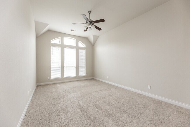 Building Photo - 2131 Blossomcrown Dr