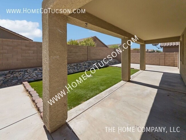 Building Photo - 14360 N Fragile Clay Ave