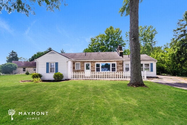 Building Photo - 1176 Highview Dr