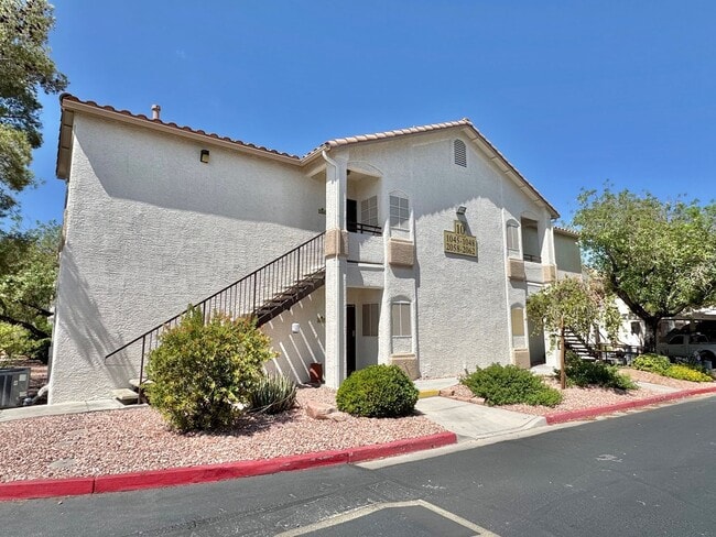 Primary Photo - SPACIOUS 3 BEDROOM 2 FULL BATH CONDO IN GA...