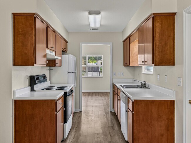 Building Photo - 96 Cochise St