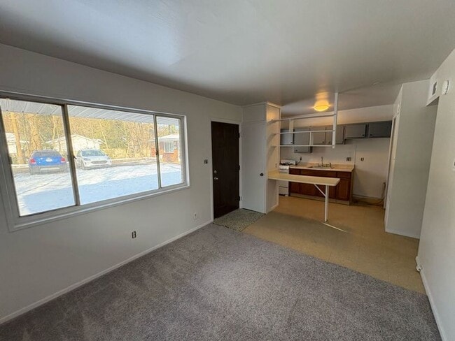 Building Photo - One bedroom one bathroom apartment for rent