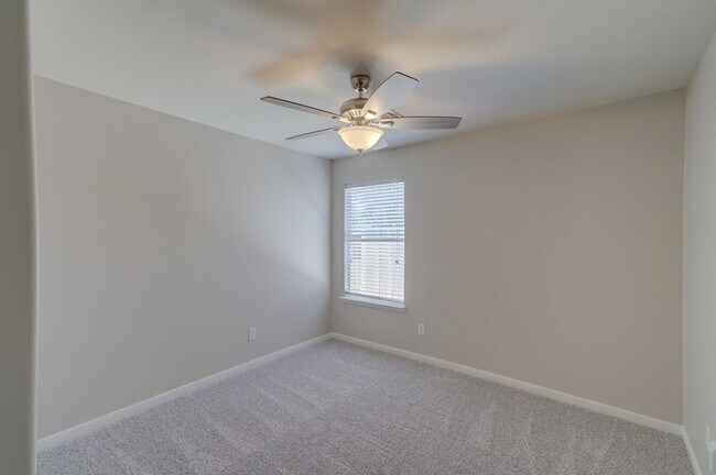 Building Photo - 29003 W Pecos River Ct
