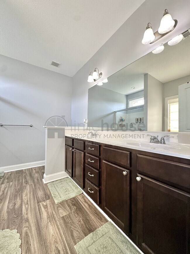 Building Photo - 127 Repose Ln