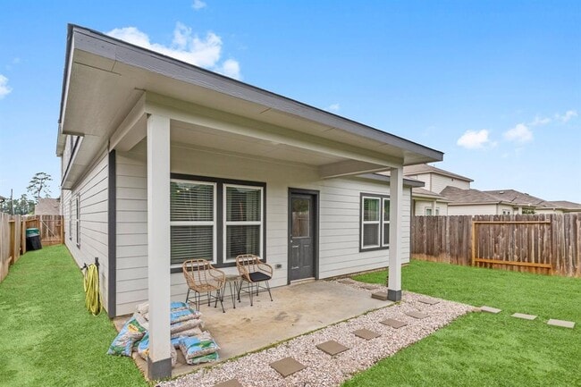 Building Photo - 26006 Emory Holw Dr