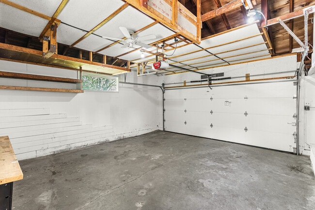 Building Photo - N58W18330 Juniper Ln