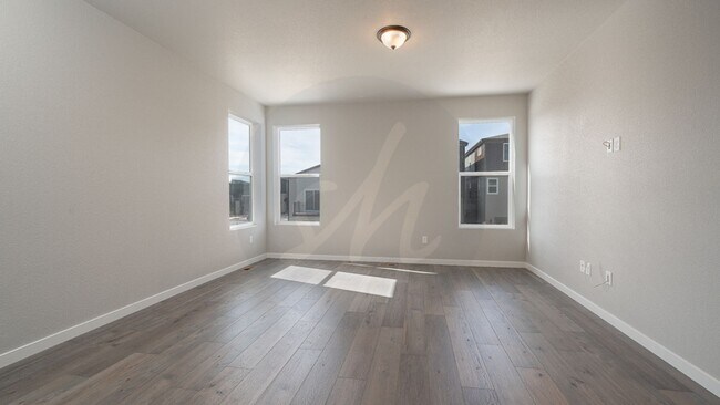 Building Photo - Modern 4 Bedroom Home in Wolf Ranch