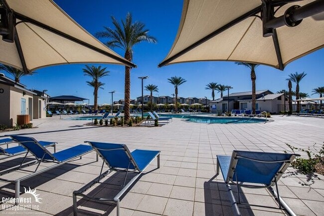 Building Photo - Cozy 2Bdm 2Ba Townhome with Community Pool...