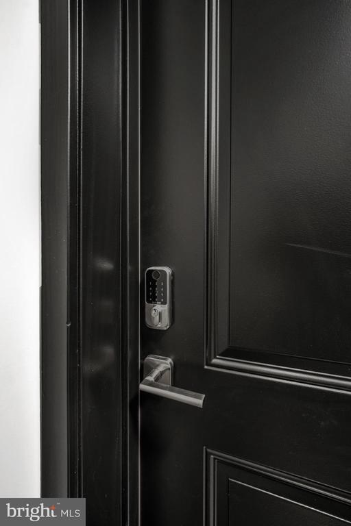 Building Photo - 1111 S 24th St