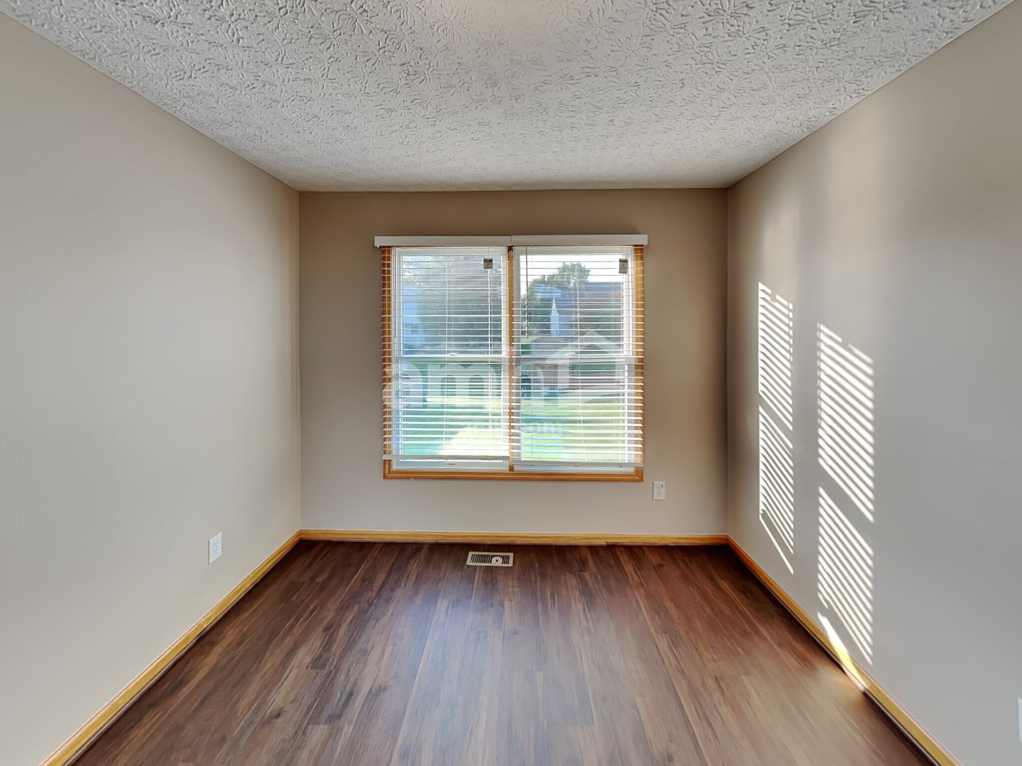 Building Photo - 2403 Hutcheson Ct