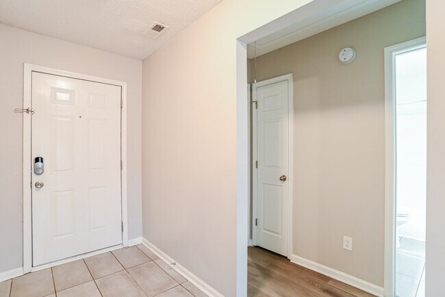 Building Photo - 8248 Fox Swamp Rd