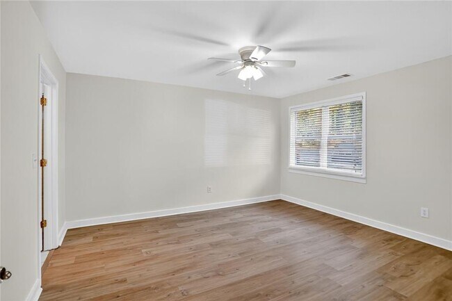 Building Photo - 14895 Freemanville Rd