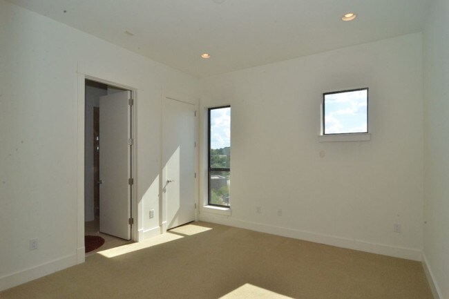 Building Photo - 1101 Ivean Pearson Rd