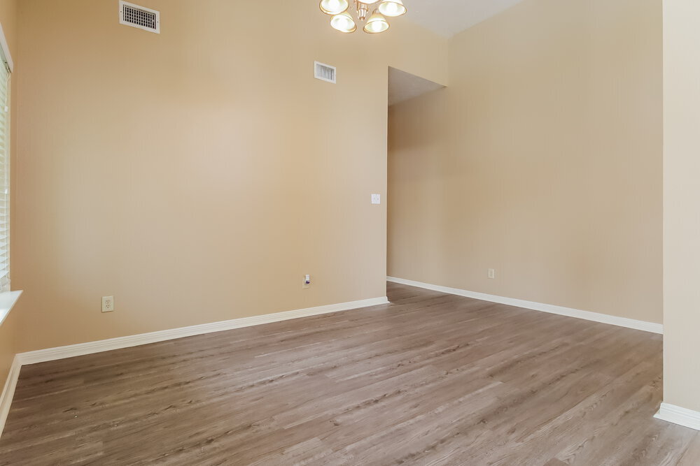 Building Photo - 7831 Poitiers Dr