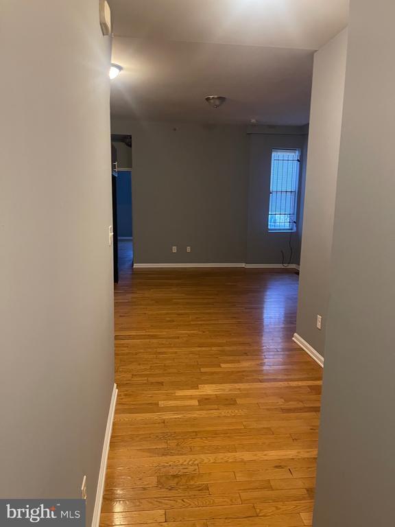 Primary Photo - 2223 N Park Ave