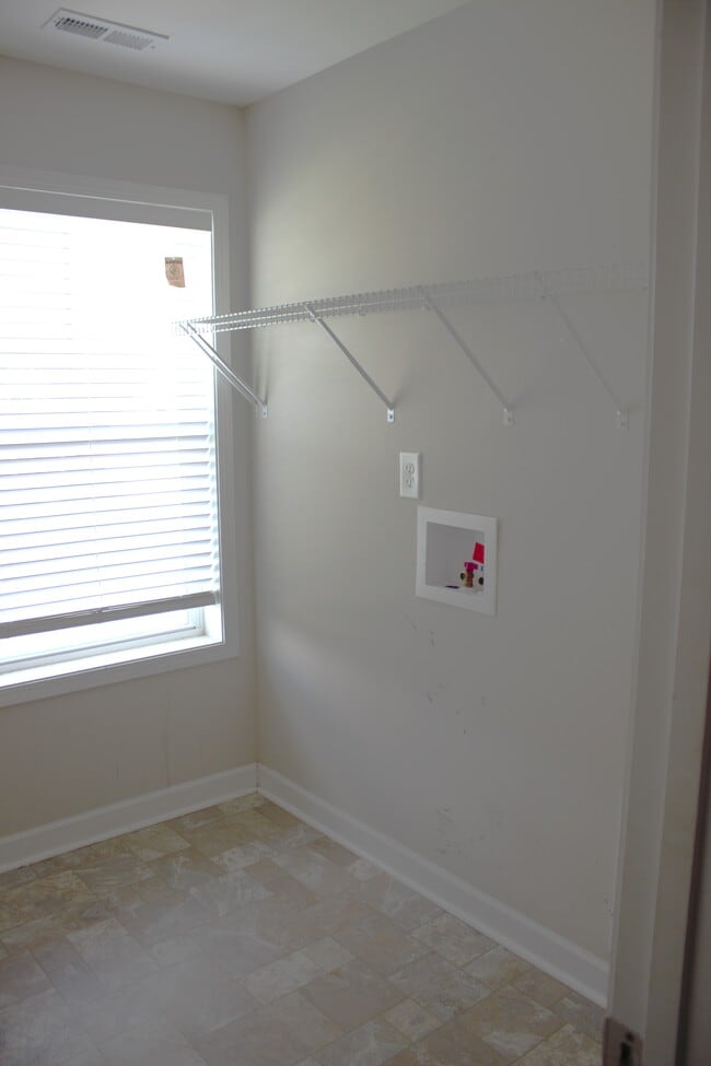 Building Photo - 2143 Stafford Dr