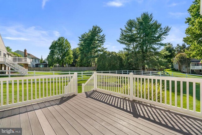 Building Photo - 4706 Bates Dr
