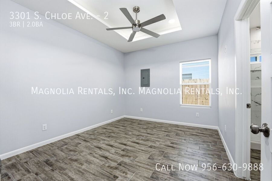 Building Photo - 3301 S Chloe Ave