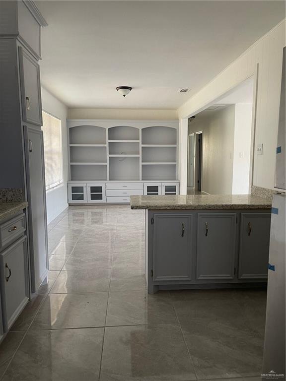 Building Photo - 610 W Jones Ave