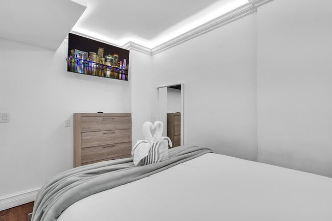 Building Photo - 19370 Collins Ave