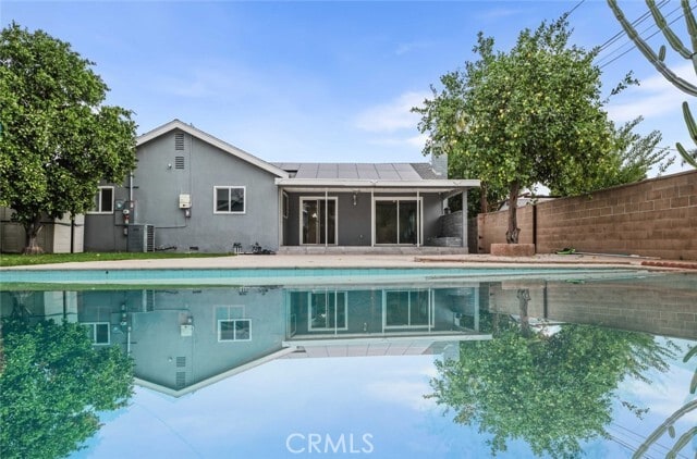 Building Photo - 10515 Valjean Ave