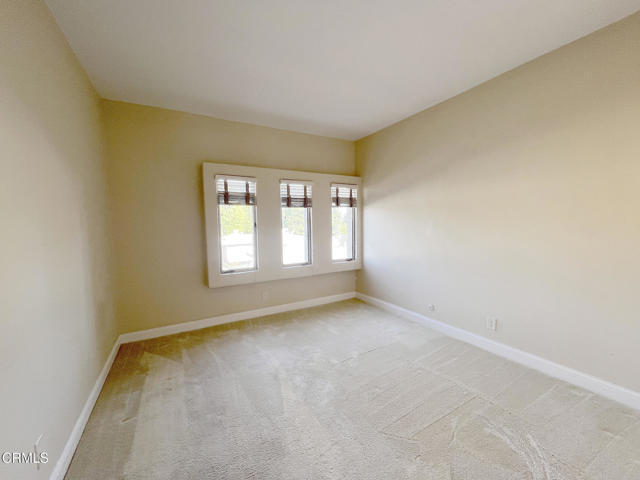 Building Photo - 960 San Pasqual St