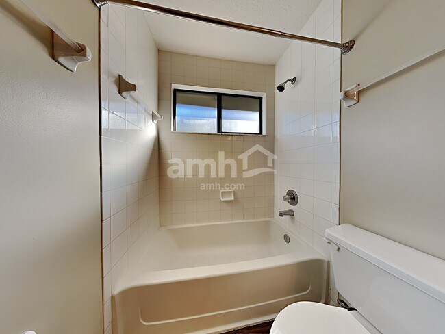 Building Photo - 7602 Putters Cove Dr