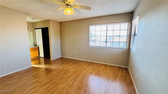 Building Photo - 2525 Wolverton Ave