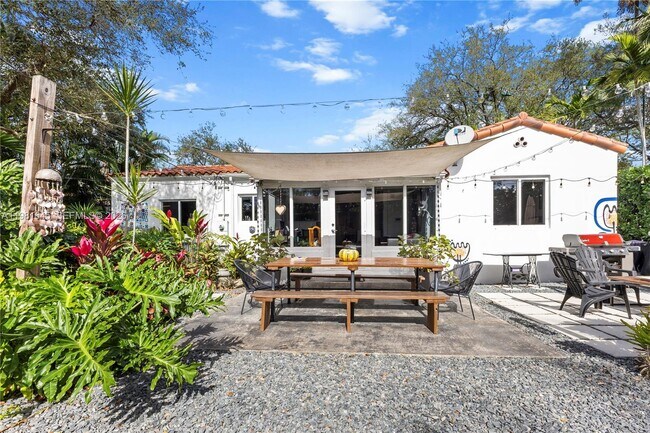 Building Photo - 70 NE 97th St