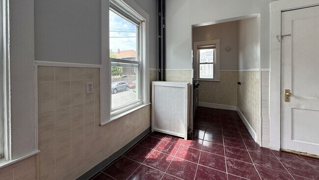 Building Photo - 106 Beaumont St