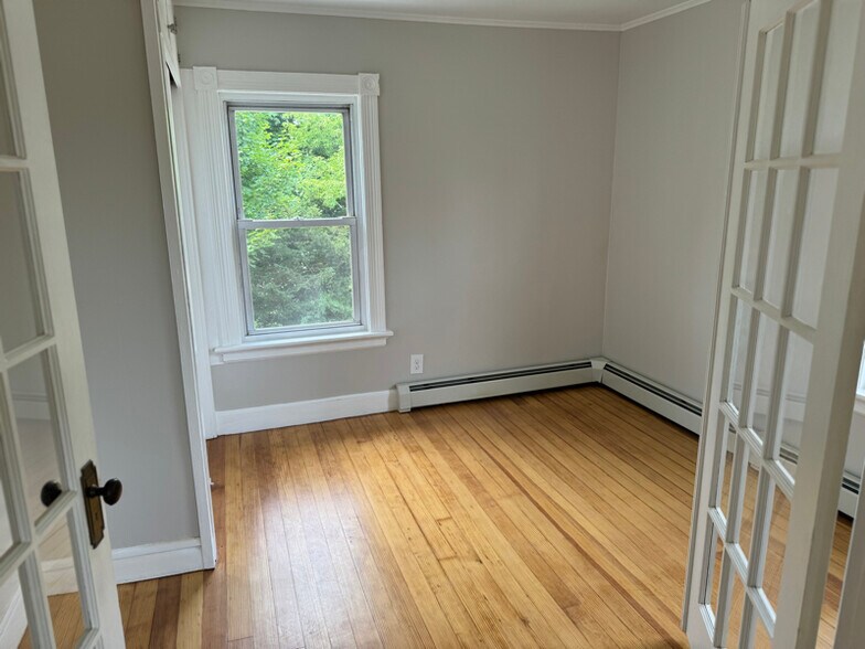 Building Photo - 3 Eastman St