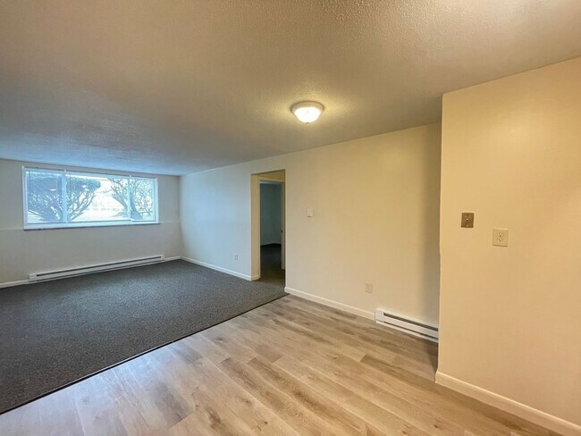 Building Photo - 181 Loudon Rd