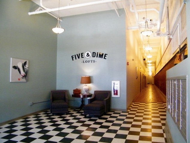 Primary Photo - The Lofts at Silver