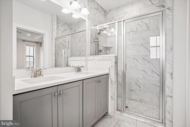 Building Photo - 3016 20th St S