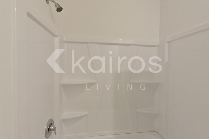 Building Photo - 115 Silver Maple Ln
