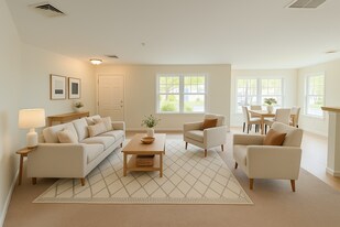 Building Photo - 515 Main St