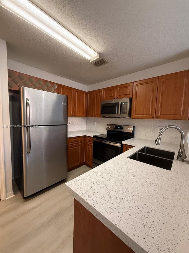 Building Photo - 11539 NW 60th Terrace