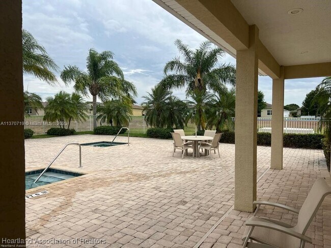 Building Photo - 1452 Stone Ridge Cir