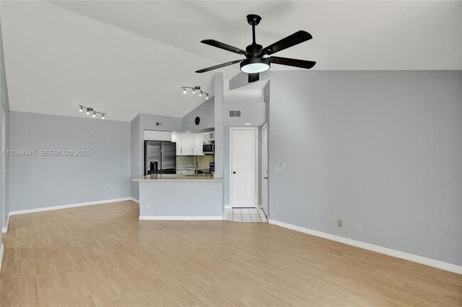 Building Photo - 12760 Vista Isles Dr