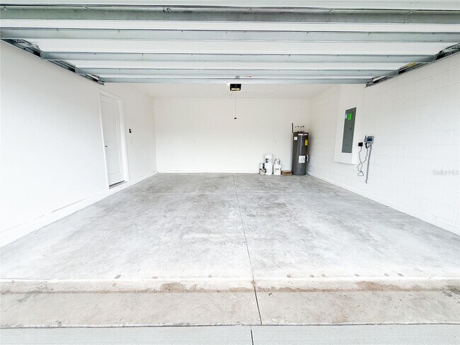 Building Photo - 3927 Sagefield Dr