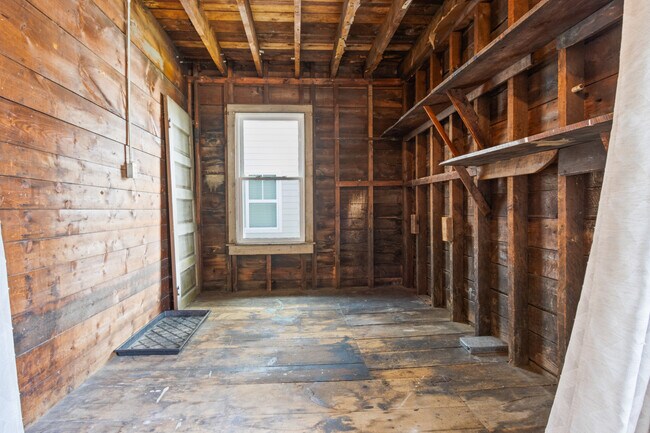 Building Photo - 30 Cutts Ave