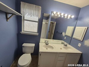 Building Photo - 712 Moss Wood