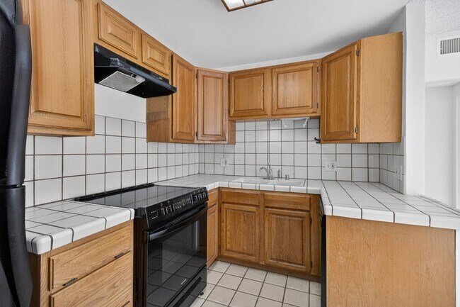 Building Photo - Moonstone