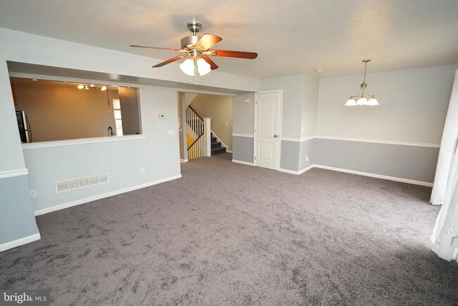 Building Photo - 641 Rosemary Dr