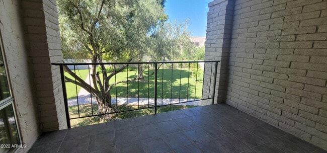 Building Photo - 13624 N Saguaro Blvd