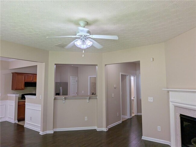 Building Photo - 4624 Windale Dr NW