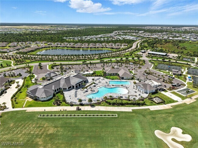 Building Photo - 15904 Sugar Hl Dr