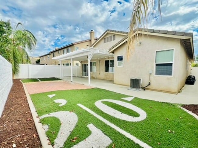 Building Photo - MOVE-IN READY RENTAL – AVAILABLE NOW!