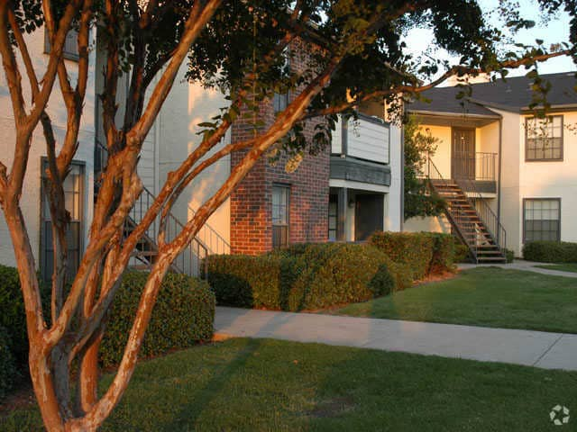 Building Photo - Ashwood Park Apartments